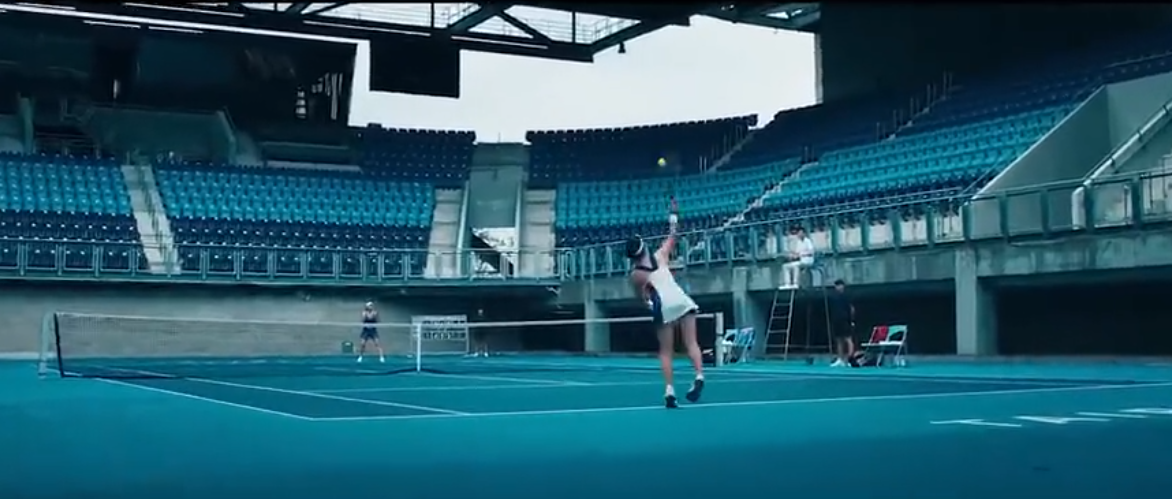 別看背面，看正面！這支運動風的藥品廣告超燃超給力！