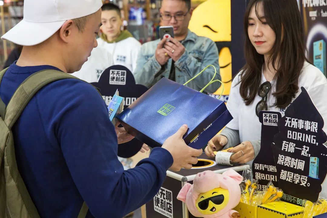 在武漢,怎么開一家能抗衡北上廣的廣告公司? 在武漢,怎么開一家能抗衡北上廣的廣告公司?