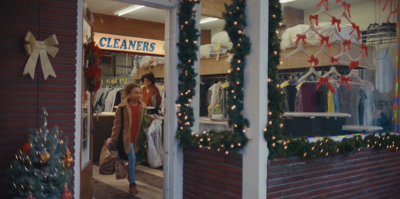 梅西百貨圣誕廣告:穿上老爸的鞋 梅西百貨圣誕廣告:穿上老爸的鞋