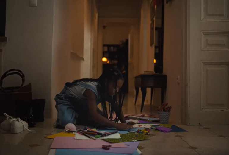 亞馬遜圣誕廣告:芭蕾女孩的追夢故事,超暖! 亞馬遜圣誕廣告:芭蕾女孩的追夢故事,超暖!