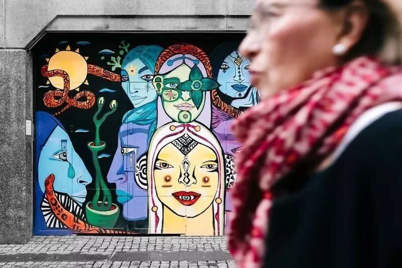 在強(qiáng)烈日光下也能拍出好片？