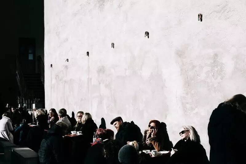 在強(qiáng)烈日光下也能拍出好片？