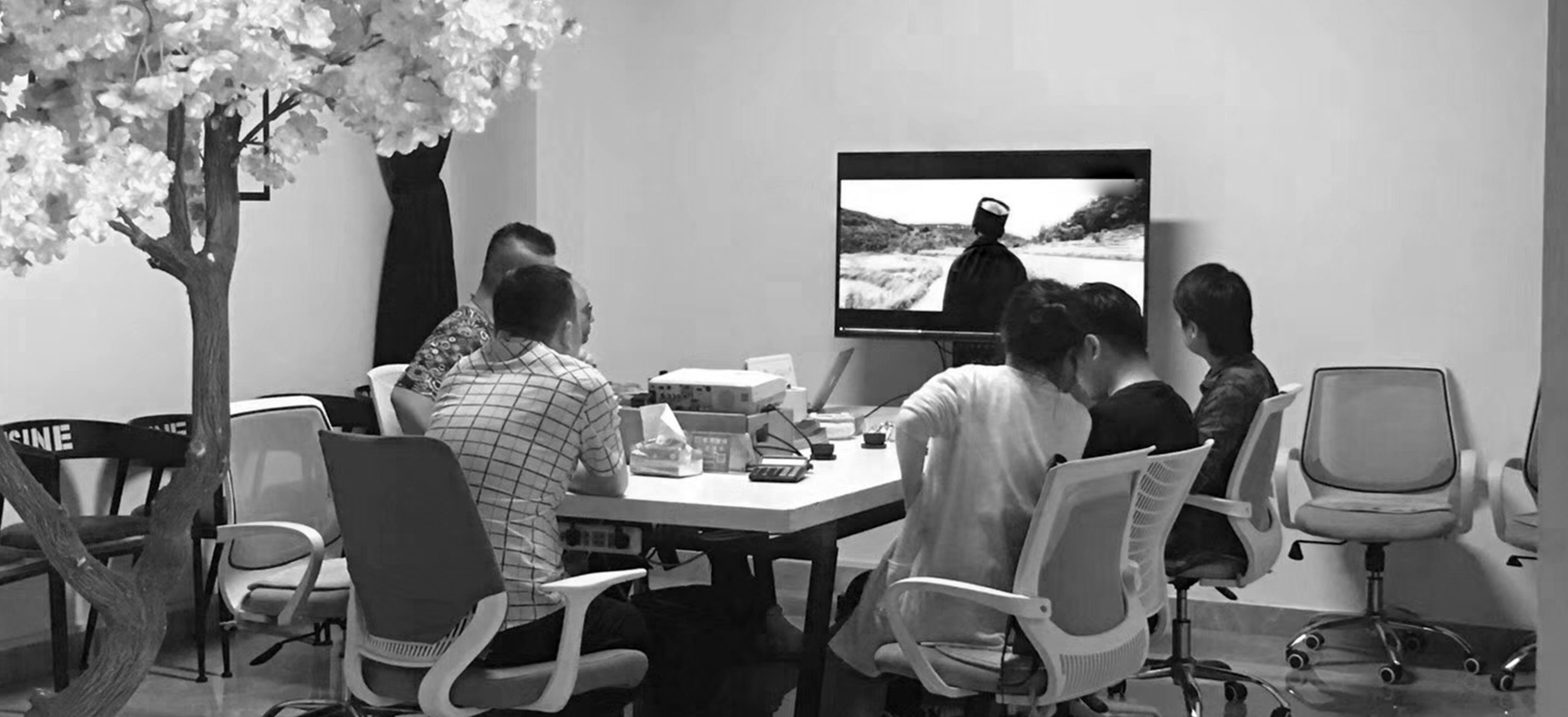 633923303.jpg 633923303.jpg