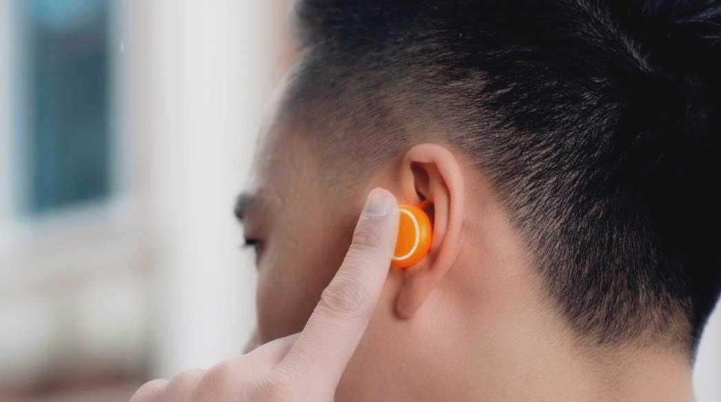 1482428623.jpg 《莫比斯耳機》——宣傳片——安戈力影視3.jpg