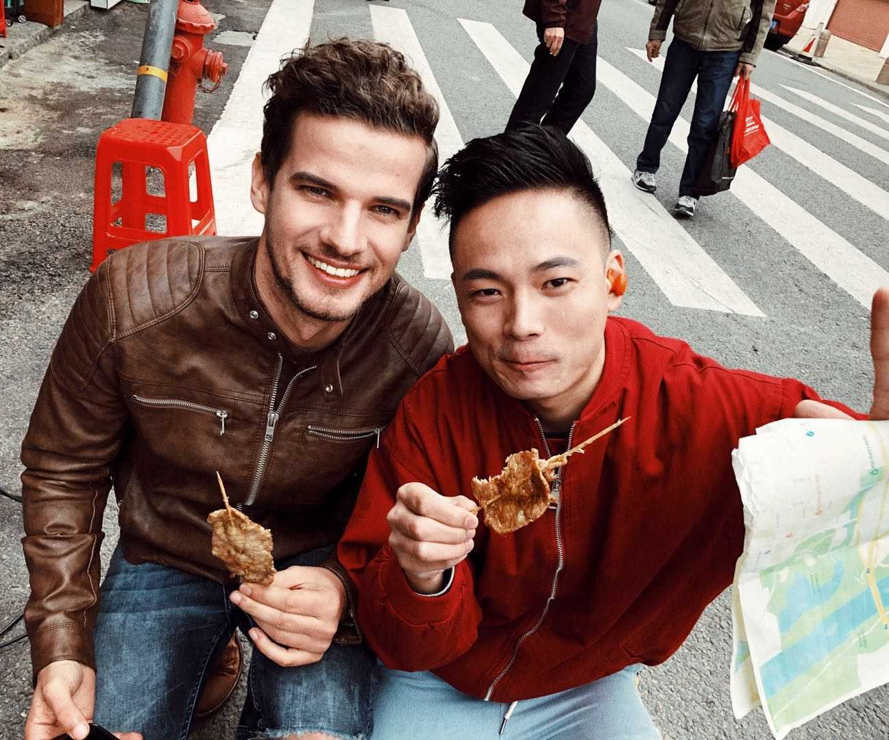 597553994.jpg 《莫比斯耳機》——宣傳片——安戈力影視20.jpg