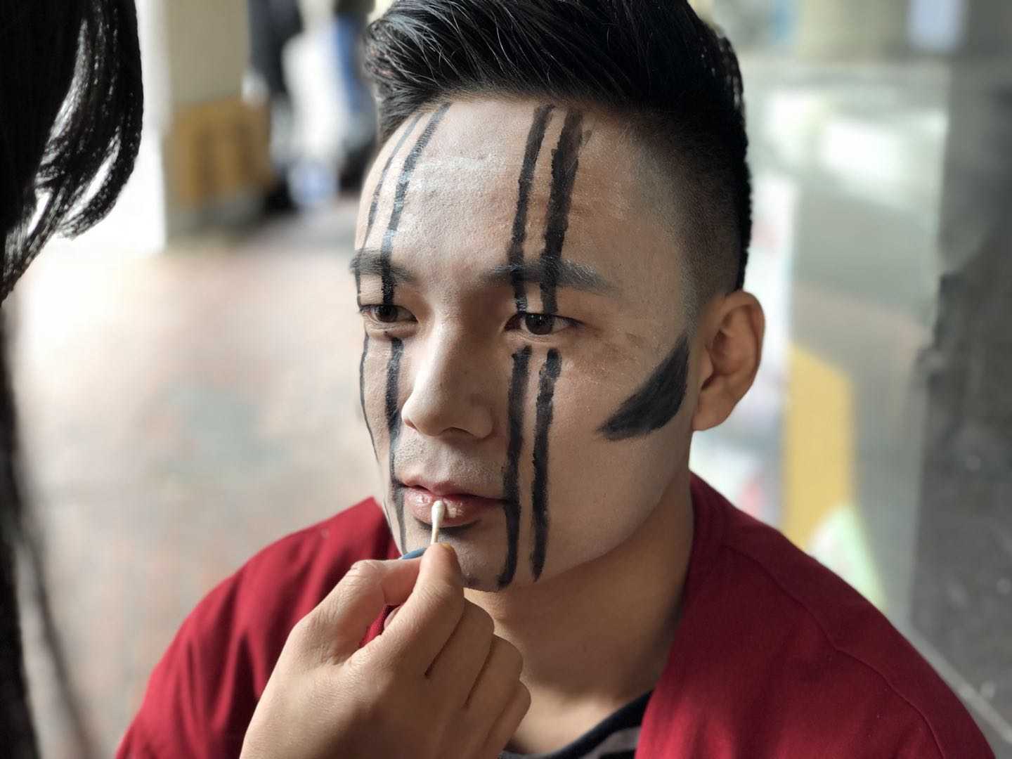 655869743.jpg 《莫比斯耳機》——宣傳片——安戈力影視19.jpg