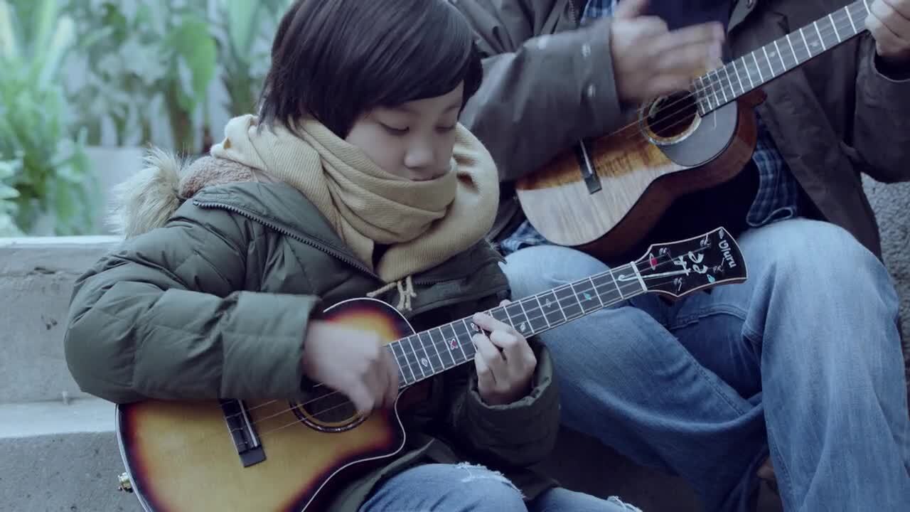 五月天拍攝HTC廣告《因?yàn)閳?jiān)持，所以相信》