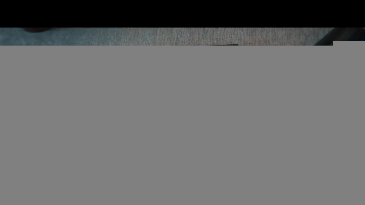 衣二三微電影《一個女生靠穿衣發跡的故事》